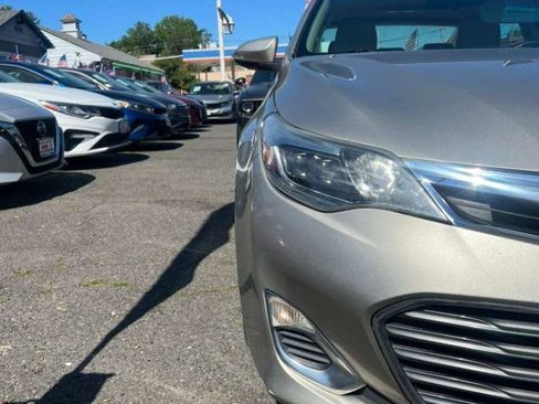 Used 2015 Toyota Avalon XLE FWD image 2