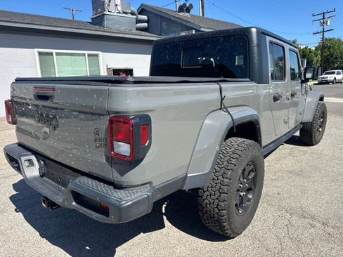 Used 2022 Jeep Gladiator Sport AWD/4WD image 5