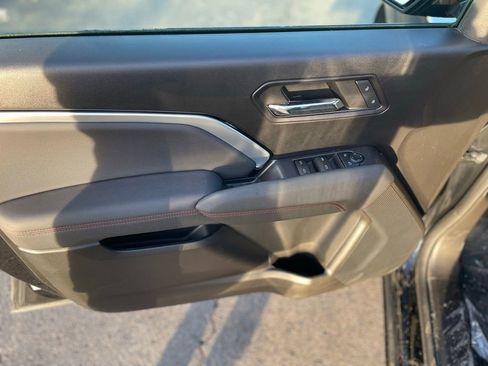 Used 2023 Chevrolet Colorado Z71 w/ Z71 Convenience Package 2 image 12