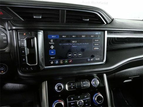 Used 2021 GMC Yukon Denali image 21