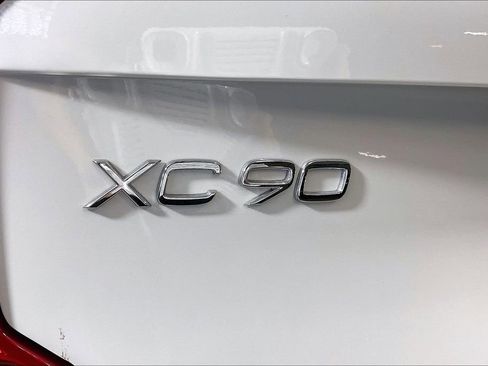Used 2023 Volvo XC90 B6 Plus w/ Protection Package Premier AWD/4WD image 7