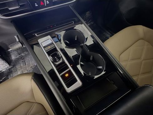 Used 2024 Volkswagen Atlas Cross Sport SE image 25