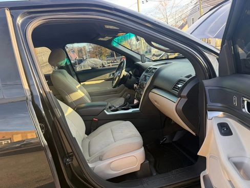 Used 2014 Ford Explorer 4WD image 12
