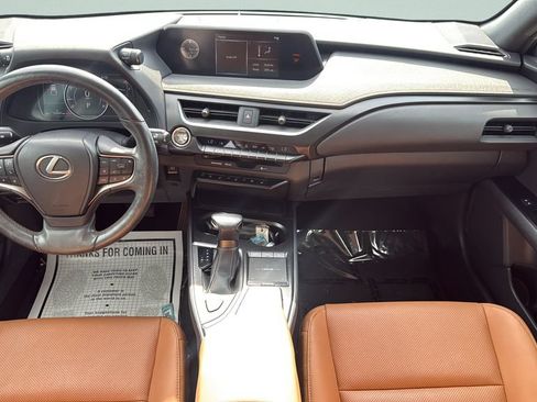 Used 2021 Lexus UX 200 w/ Premium Package FWD image 11
