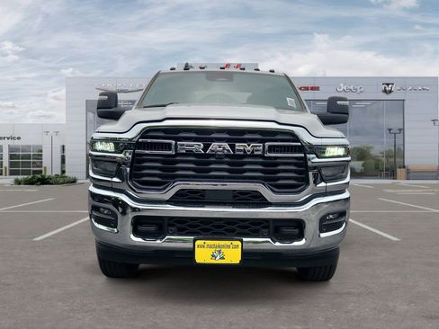 New 2026 RAM 2500 Big Horn AWD/4WD image 8