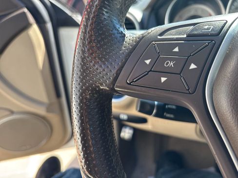 Used 2014 Mercedes-Benz C 300 4MATIC Sedan image 24