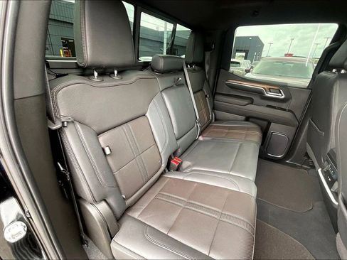 Used 2022 Chevrolet Silverado 1500 High Country w/ Technology Package image 37