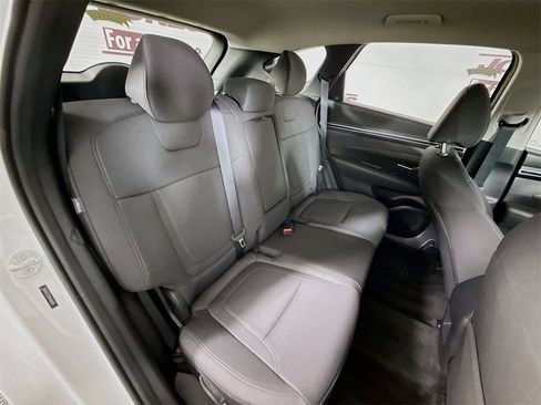 Certified 2024 Hyundai Tucson SE image 29