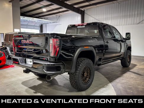 Used 2025 GMC Sierra 2500 AT4X AWD/4WD image 4