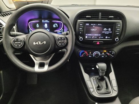 Used 2023 Kia Soul LX w/ LX Technology Package FWD image 22