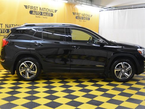 Used 2020 GMC Terrain SLT w/ Preferred Package image 11