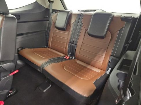 Used 2021 Volkswagen Atlas SEL Premium image 30