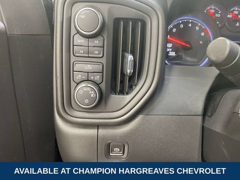 Used 2022 Chevrolet Silverado 1500 Custom Trail Boss AWD/4WD image 23