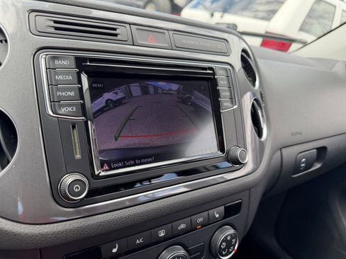 Used 2017 Volkswagen Tiguan S FWD image 29