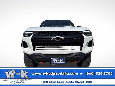 Used 2024 Chevrolet Colorado ZR2 AWD/4WD image 17