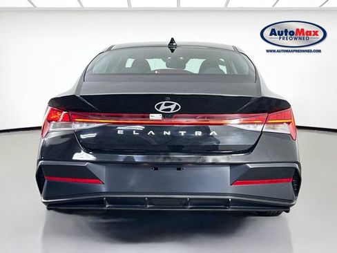 Used 2026 Hyundai Elantra Hybrid FWD image 7