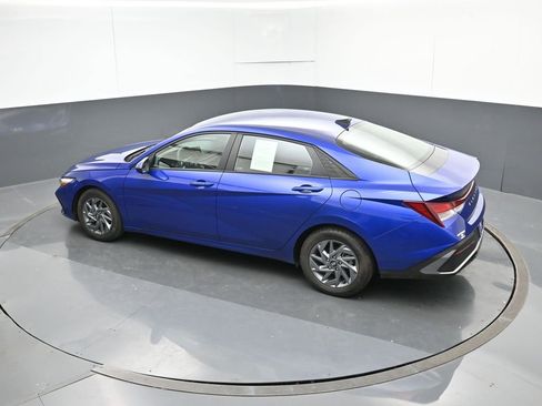Used 2024 Hyundai Elantra SEL FWD image 48