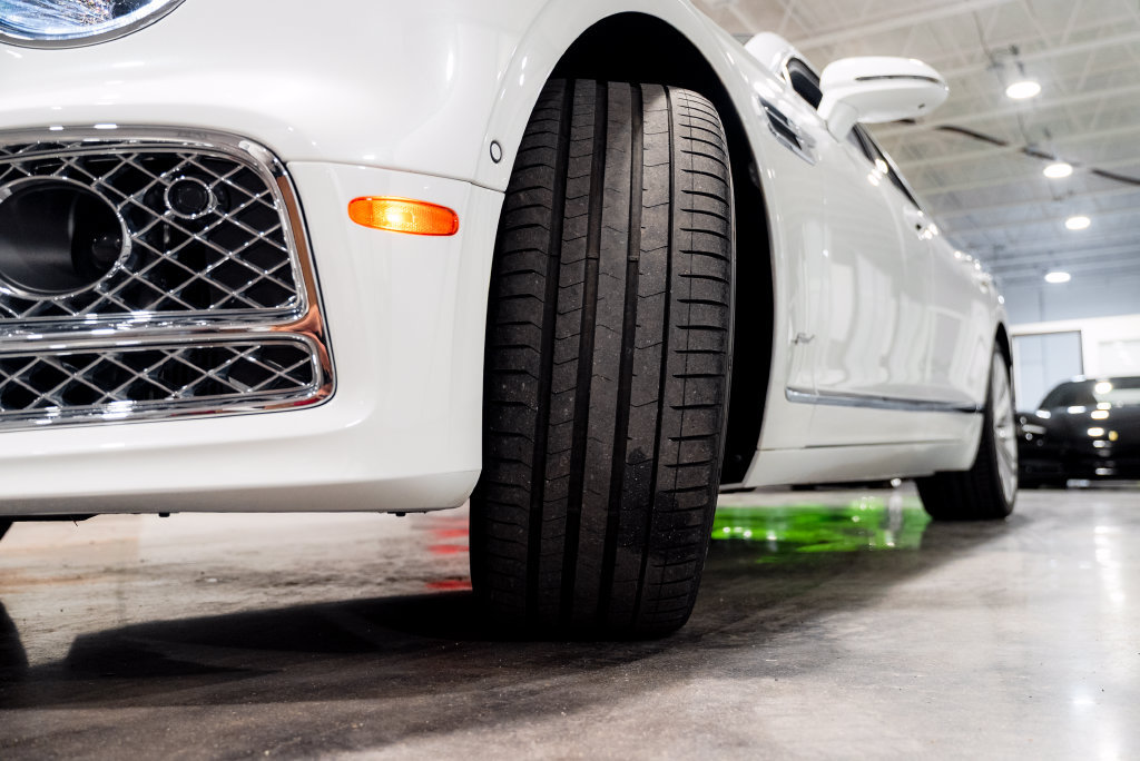 Used 2023 Bentley Flying Spur W12 AWD/4WD image 91