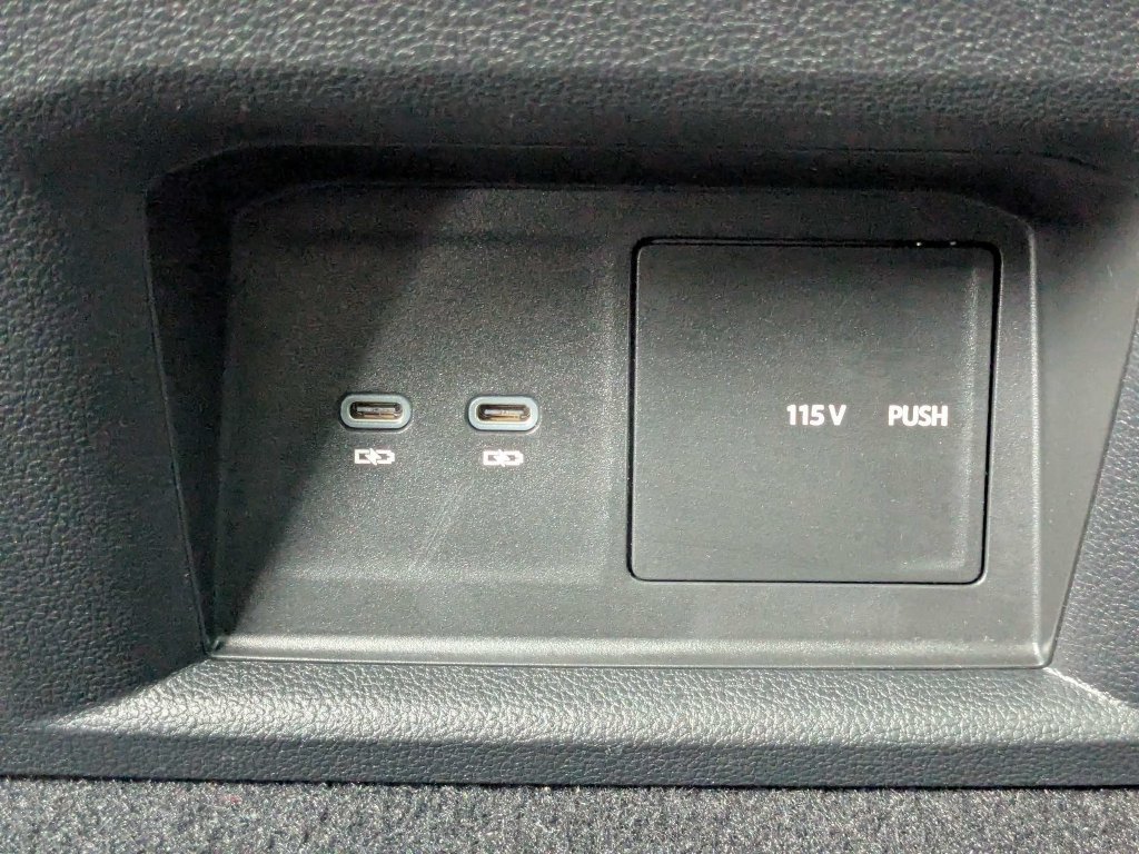 Certified 2023 Volkswagen Atlas Cross Sport SEL R-Line AWD/4WD image 21