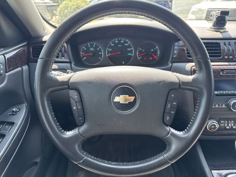 Used 2012 Chevrolet Impala LT FWD image 12
