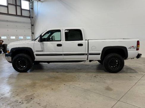 Used 2002 Chevrolet Silverado 2500 LS w/ Snow Plow Prep Pkg AWD/4WD image 12