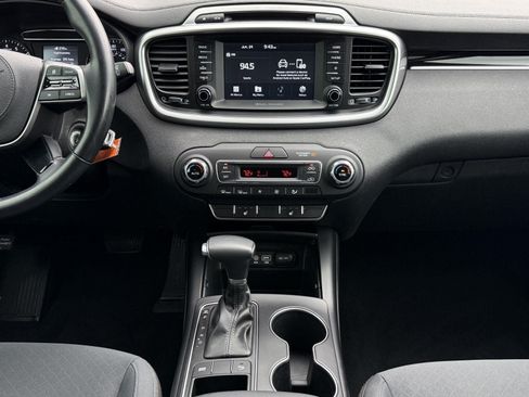 Used 2019 Kia Sorento FWD w/ LX Convenience Package image 35