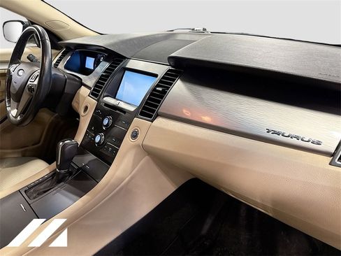 Used 2014 Ford Taurus SEL w/ Equipment Group 201A image 31