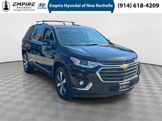 Used 2020 Chevrolet Traverse LT w/ LT Premium Package image 1