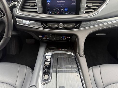 Used 2023 Buick Enclave Premium image 11