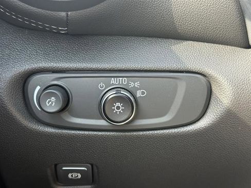 Used 2023 Chevrolet Blazer LT w/ Convenience Package image 38