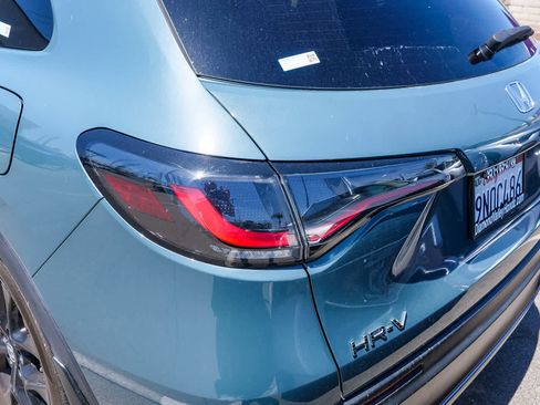 Used 2025 Honda HR-V Sport image 19