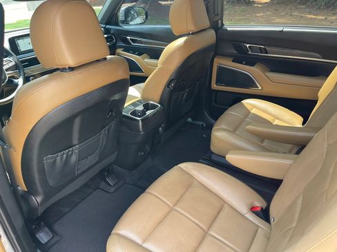Used 2022 Kia Telluride SX w/ Nightfall Edition Package AWD/4WD image 12