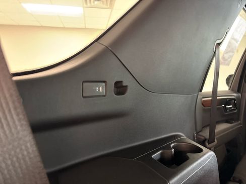 Used 2026 GMC Yukon Denali w/ Sun & Power Step Package AWD/4WD image 11