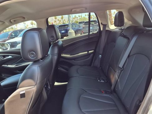 Used 2019 Buick Envision Essence FWD image 23