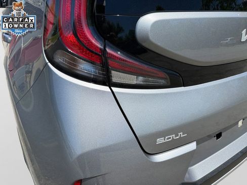 Certified 2025 Kia Soul LX w/ LX Technology Package FWD image 19