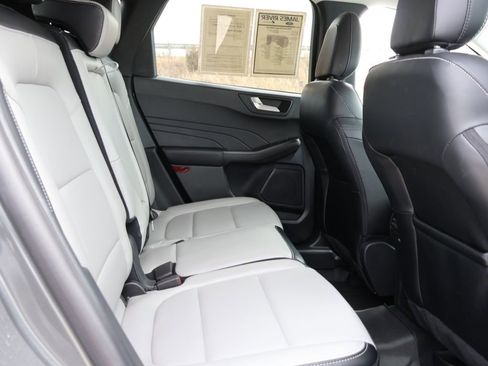 Certified 2025 Ford Escape Platinum image 12