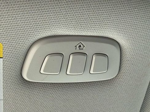 Used 2025 Lincoln Aviator AWD image 29