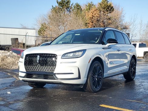 New 2026 Lincoln Corsair Premiere image 2