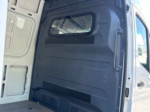 Used 2023 Mercedes-Benz Sprinter 2500 image 26