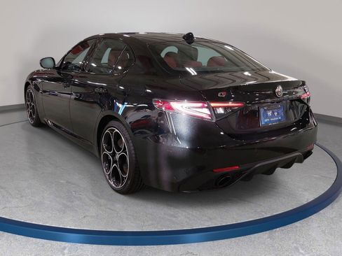 New 2025 Alfa Romeo Giulia w/ Veloce Package Rwd image 7