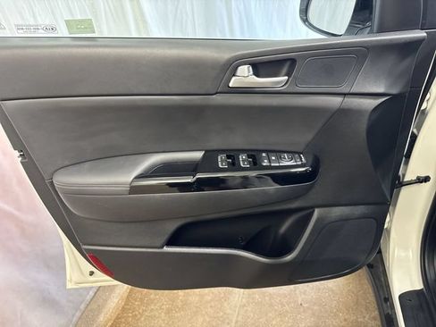Used 2022 Kia Sportage EX AWD/4WD image 21