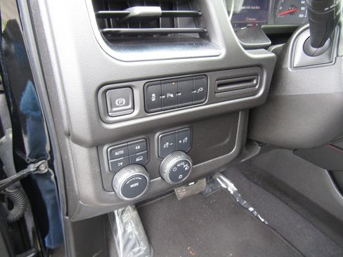 Used 2021 Chevrolet Tahoe RST AWD/4WD image 21