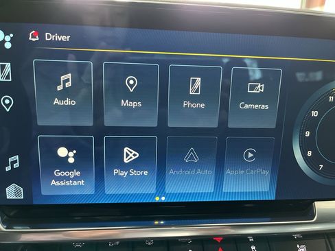 Used 2023 Chevrolet Silverado 1500 High Country w/ Technology Package image 17