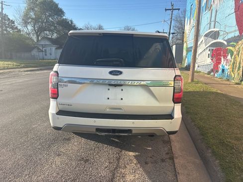 Used 2018 Ford Expedition Max Limited w/ Equipment Group 302A image 5