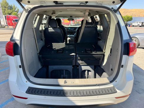 Used 2016 Kia Sedona EX FWD image 24