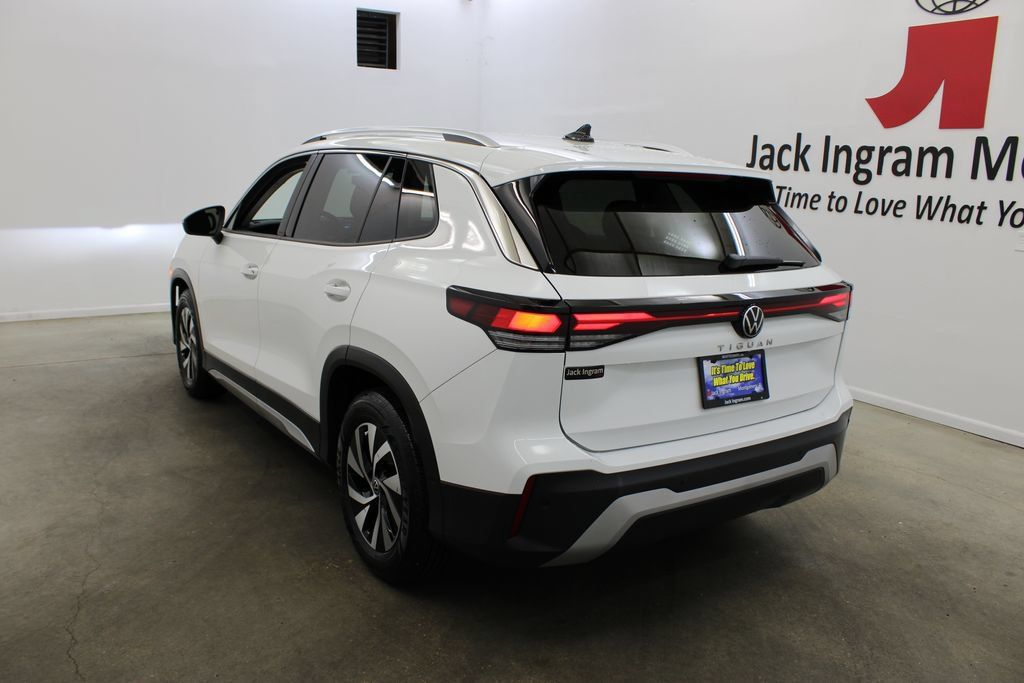 Certified 2026 Volkswagen Tiguan S FWD image 3