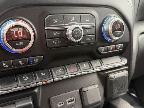 Used 2019 GMC Sierra 1500 SLT w/ SLT Premium Package AWD/4WD image 33