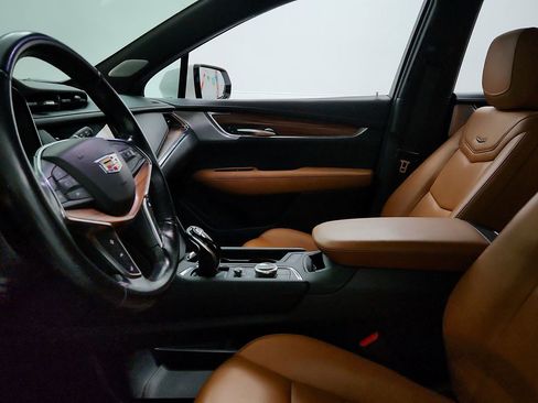 Used 2021 Cadillac XT5 Premium Luxury w/ LPO, Floor Liner Package image 12