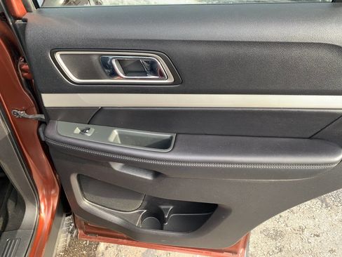 Used 2016 Ford Explorer XLT w/ Equipment Group 202A image 39