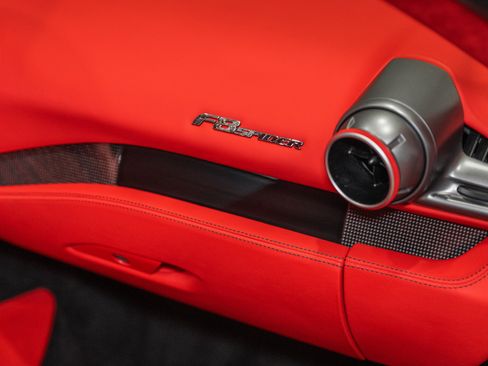Used 2021 Ferrari F8 Tributo RWD image 50